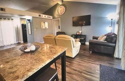 No Putts Given. Cozy home on Par 4, free Golf Cart and Pool access - Photo 7