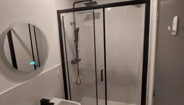 Bankwell street Two Bedroom -Apartment with parking - Foto 2