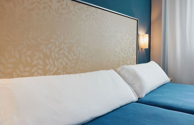 Apartamentos Vértice Sevilla Aljarafe - Photo 9