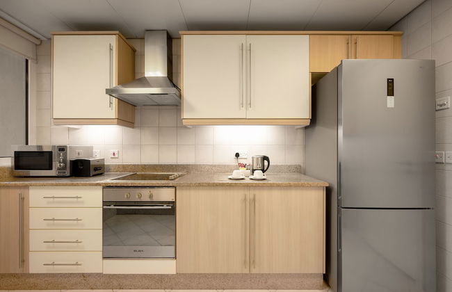 Oaks Liwa Heights Suites - Photo 23