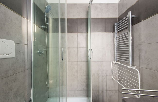 Luxury Apartment Auditorium - Photo 20