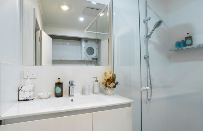 Beautiful Pet Friendly 1BR Cottage With Patio - Photo 4