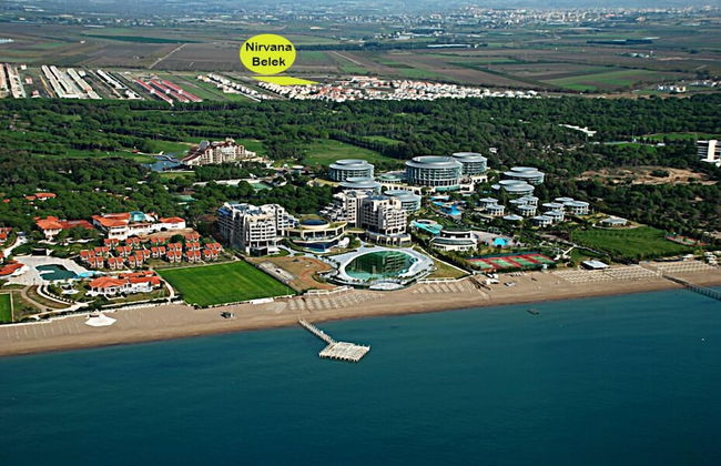 Nirvana Holiday Homes - Foto 42