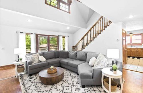 Wooded Retreat with game area and hot tub - Foto 22