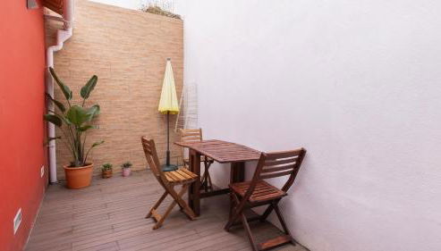 Cozy Retreat with Patio Near Sintra by LovelyStay - Foto 5