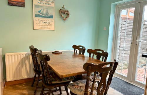 Bayfields house by the Sea, parking, garden, central location - Photo 16