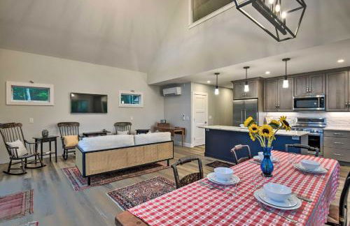 Modern Francestown Retreat on Scobie Pond! - Foto 7