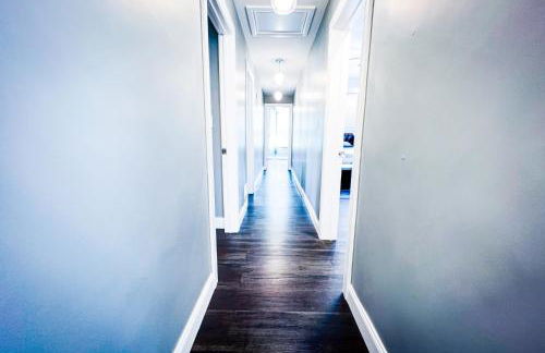 Perfect 6BR Stay Near Niagara Falls & Attractions - Foto 24