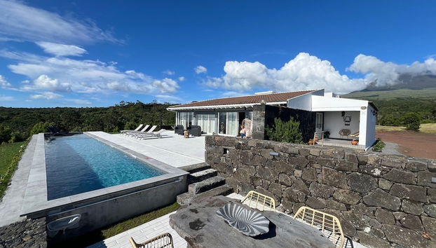 Pico Terrace - Photo 2, Primary image