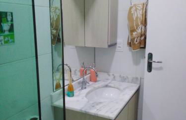 Apto Completo- 2quartos-Piscina Sauna-ar-condicionado Wi-Fi varanda gourmet-Sala de Jogos-Praia do Itagua - - Foto 40