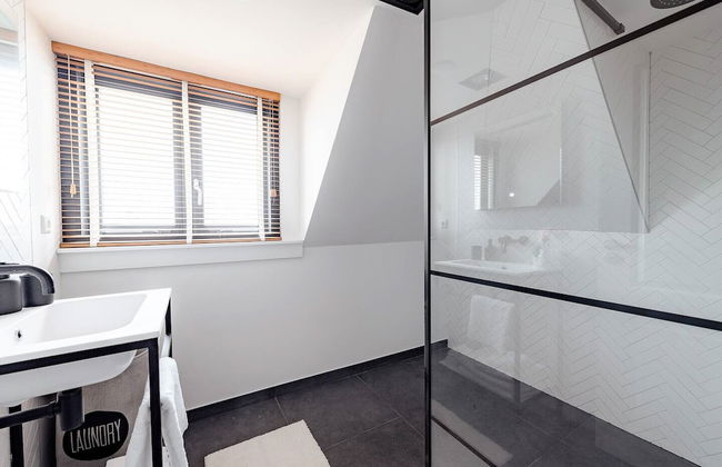 LVM Stays - Photo 33