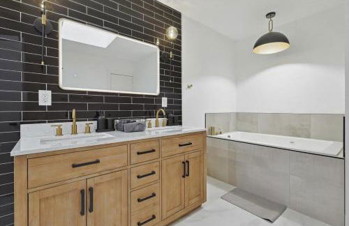 Best of Carrollton - Luxury Pool Hot tub Games - Foto 27