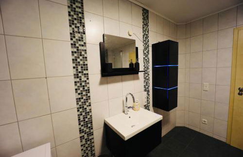 Generous Apartment I 7 Beds I 110 sqm I Fast Internet - Foto 12