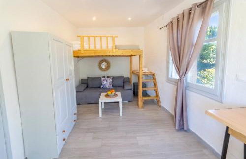 Antigone’s garden - Photo 6