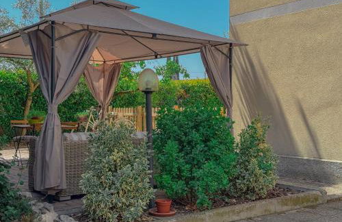 Ampia Casa con Giardino by Host Hero - Photo 37