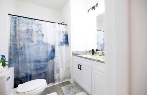 4 Min to Downtown - 10 to Elon - Washer and Dryer - Foto 21