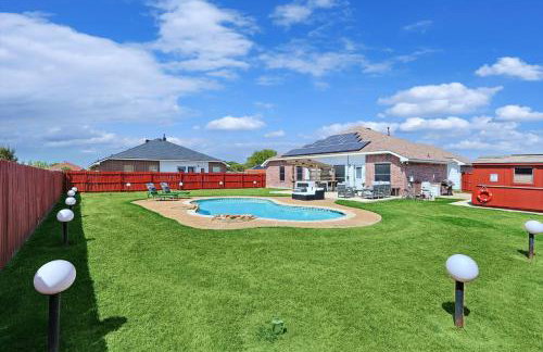 5BR Holiday Getaway in DeSoto with Pool, Hot Tub & Cinema - Foto 44