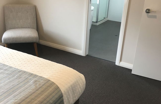 Dolphin Lodge - Photo 52