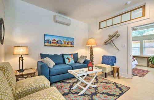 Walk to Beach from Chic Old Town Apartment with Yard - Foto 6