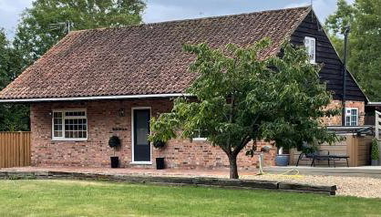 Wood Farm Cottage - Photo 3, Garden view