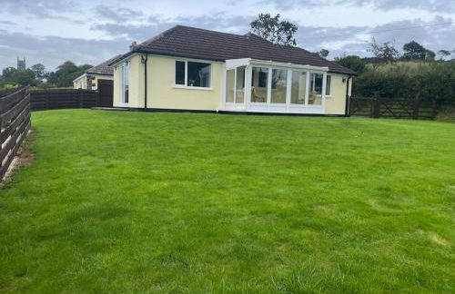 Bungalow in Pillaton - Photo 16