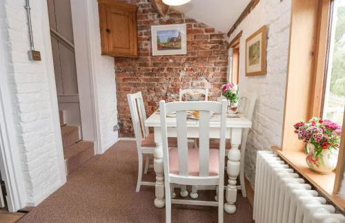 1 Fountain Cottages - Photo 7