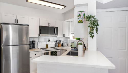 Bright King Bed Escape Pondview Half mile to Beach - Foto 2