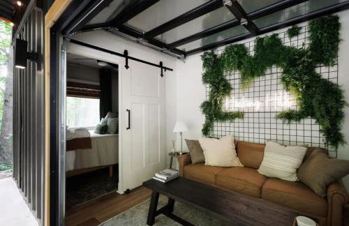 The Hillside Retreat - Cozy container home with Hot tub and Fire pit - Photo 18