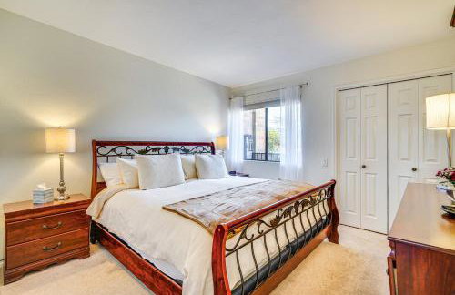 Close to Golf: Mtn-View Townhome in Green Valley - Photo 14
