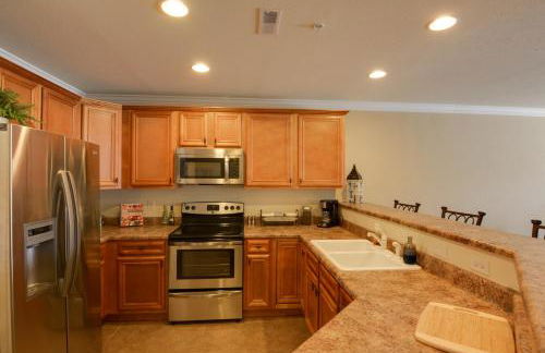 Lake Views and Pool Access Osage Beach Condo - Photo 12