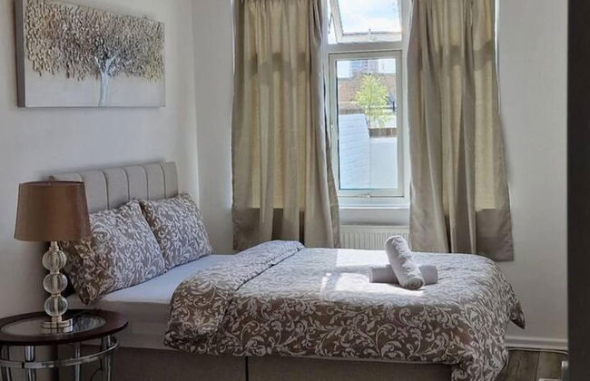 1 Bed Flat Sleeps 2 With Free Parking & Patio - Foto 2