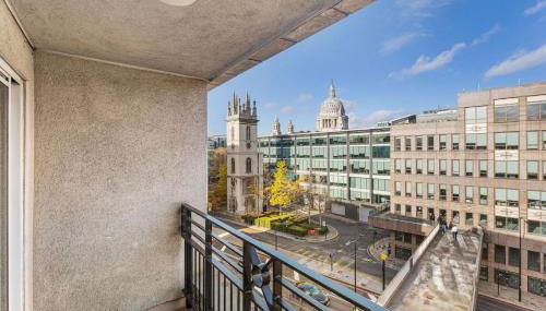 GuestReady - Relaxing Ensuite Room with Balcony - Foto 4