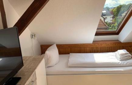 Schöne möblierte Dachgeschosswohnung in Fürstenwalde - Photo 9