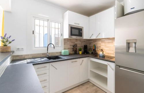 Cambrils Beach - 8 min to Beach - AC - WiFi - Terrace - 8 Guests - Photo 28