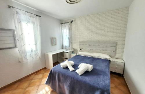 GATU PREMIUM Villa Lurberri piscina privada, 4 dormitorios, 2 baños, parking , jardines, " Preferente mayores de 25 años y familias " ín y barbacoa - Foto 19