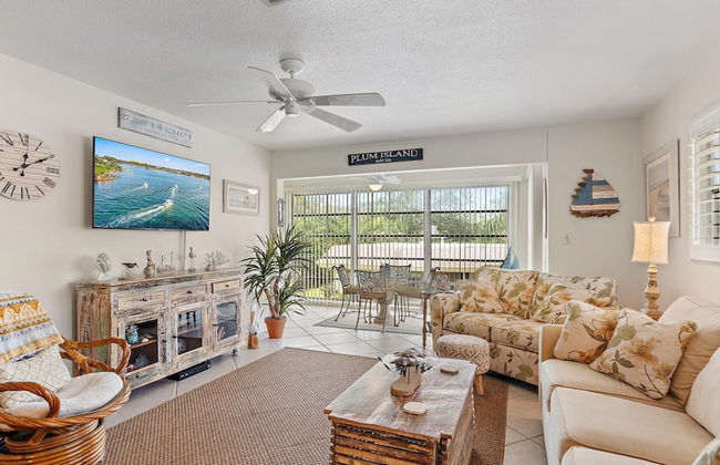 Serenity On Sutton 2 Bedroom Townhouse by RedAwning - Foto 1