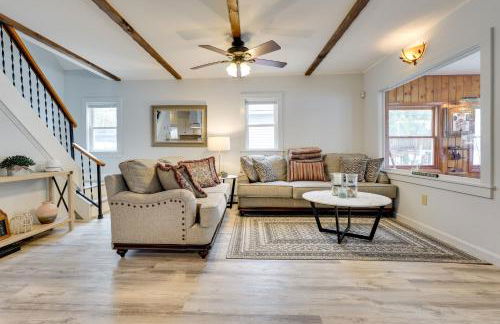 Lakefront Cabin with Panoramic Water View and Access - Foto 13