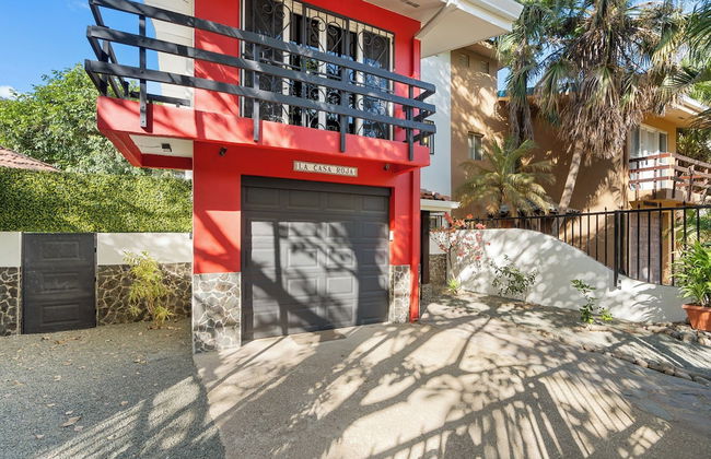 Spacious Home w/ Private Pool & Covered Patio Near the Beach - Foto 27