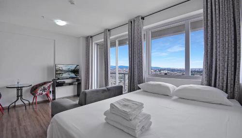 Piscina aquecida Vista Romântica Estacionamento - Foto 2, towels