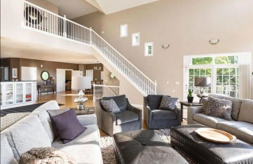 Cedar House Retreat - Photo 3