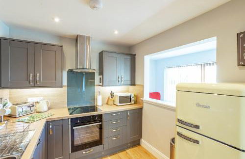 Kestrel Lodge 6 with Hot Tub - Photo 8