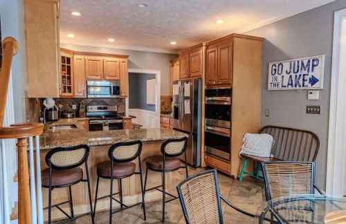 Labrador Lake with FirePit and Billiards - Foto 19