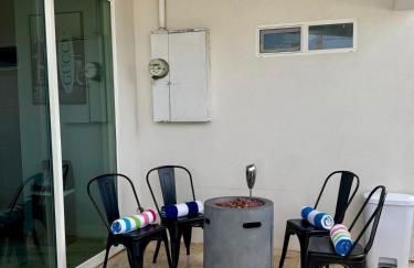 NEW PHX Pool Home With Deep End and Central Location - Foto 14