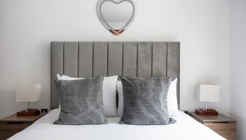 2 Minutes from Kings Cross 1 Bedroom Apartment with Private Patio - Foto 3