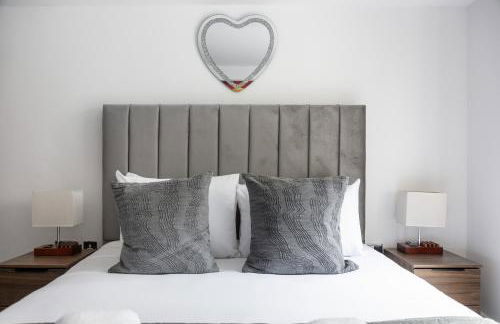 2 Minutes from Kings Cross 1 Bedroom Apartment with Private Patio - Foto 3