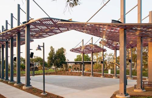 King Size, Patio, Xbox, Great Park - Photo 23