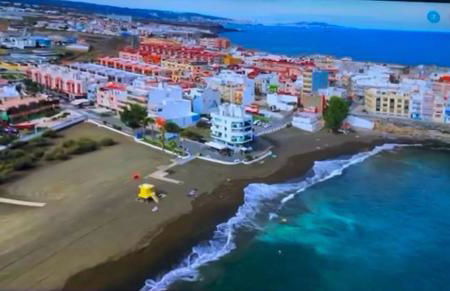 Hermoso Edificio Frente al Mar, a pie de Playa y hermosas vistas - Photo 2