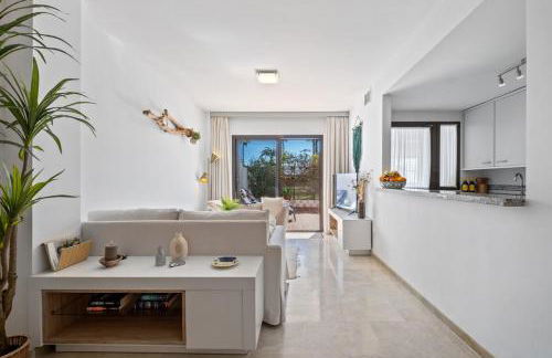 Driftwood Escape - Puerto de la Duquesa - Photo 2