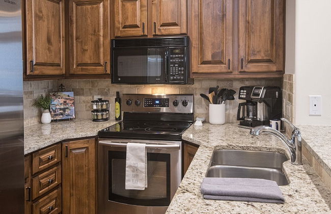 Arrowhead Village Condo - 206 Seasons Lodge - Photo 8