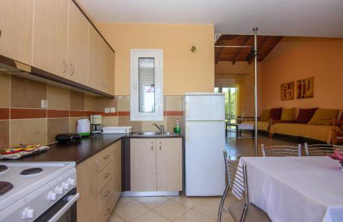 Terpsi Apartments - Kyparissia Garden Retreats - Photo 34